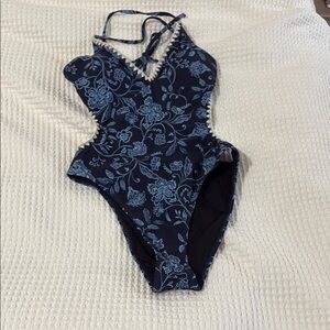 CUPSHE Floral One-Piece Swimsuit